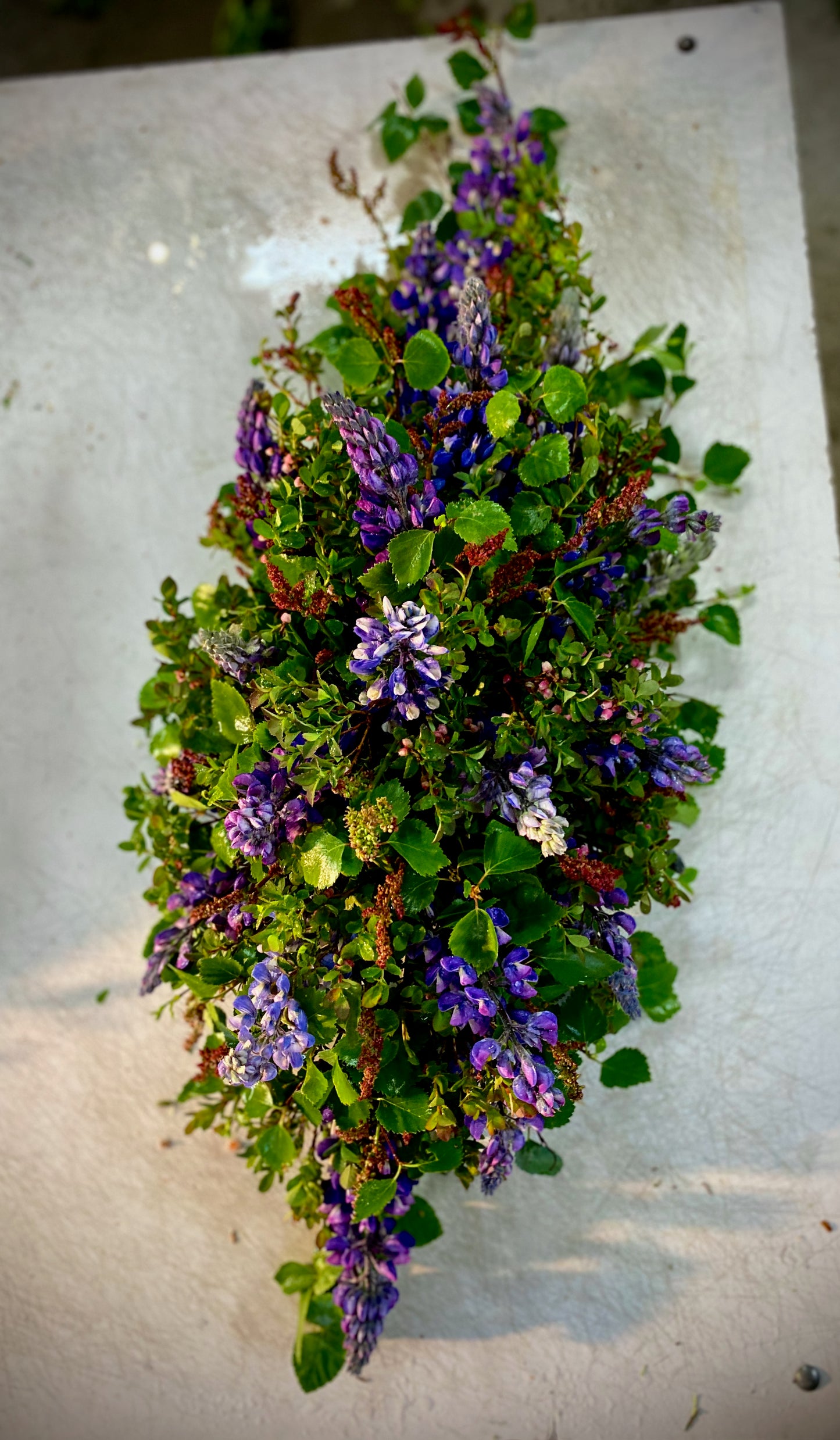 Íslensk kistuskreyting (júní-ágúst)