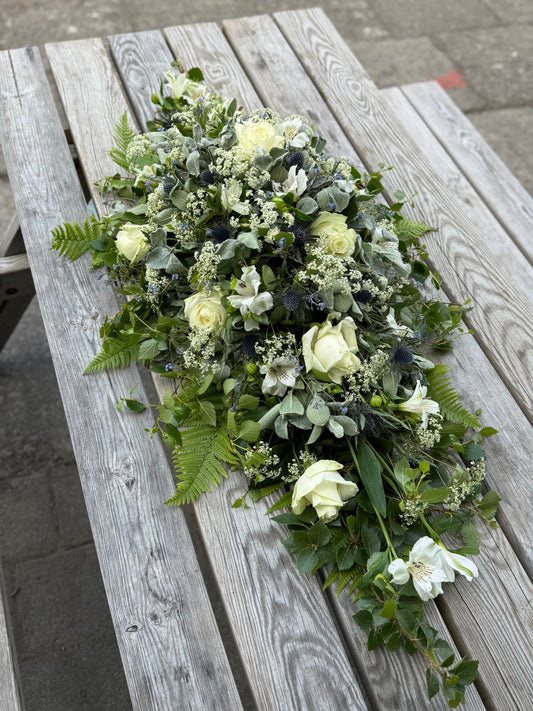 Íslensk kistuskreyting (júní-ágúst)